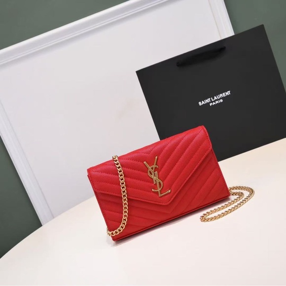 Yves Saint Laurent Red Quilted Bag with Gold Chain - Picture 1 of 9